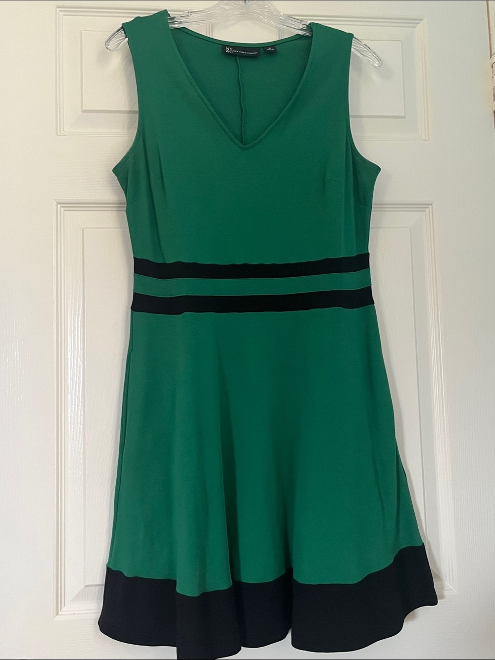 NWOT NY&CO Emerald Green & Black Dress